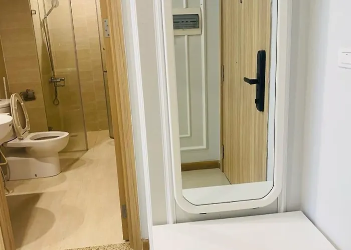 Huy Hoang Apartment Ha Long
