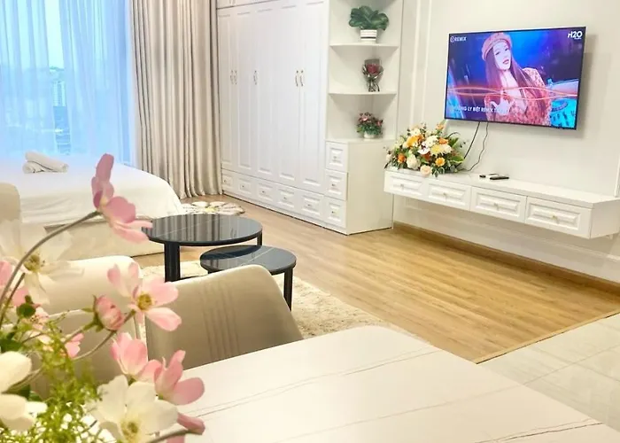 Huy Hoang Apartment *